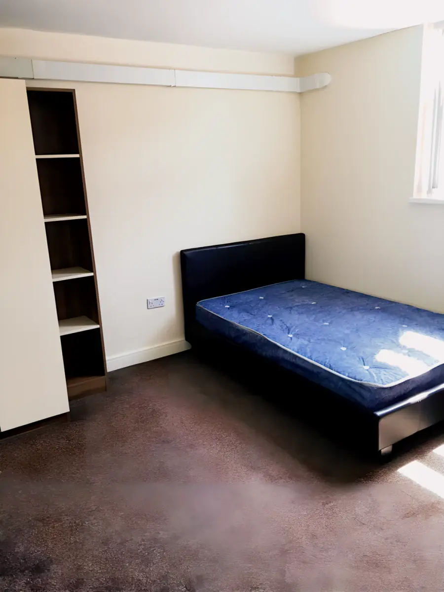 6 Bedroom 6 Bathroom