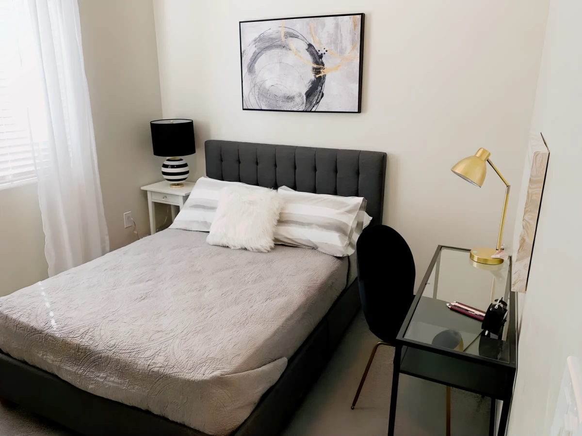 4 Rooms view 3