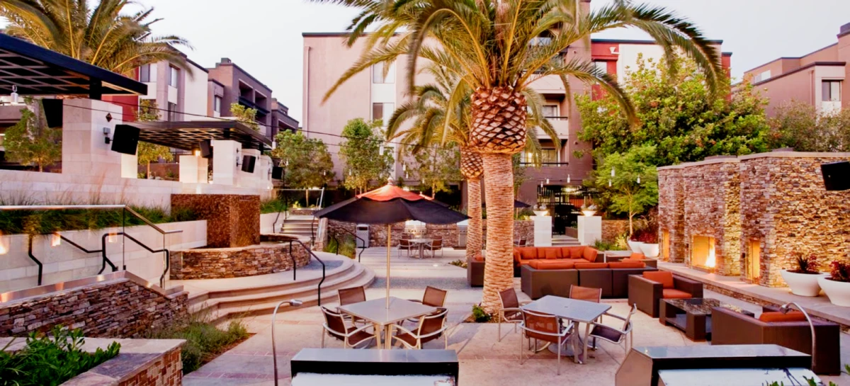 Outdoor Features