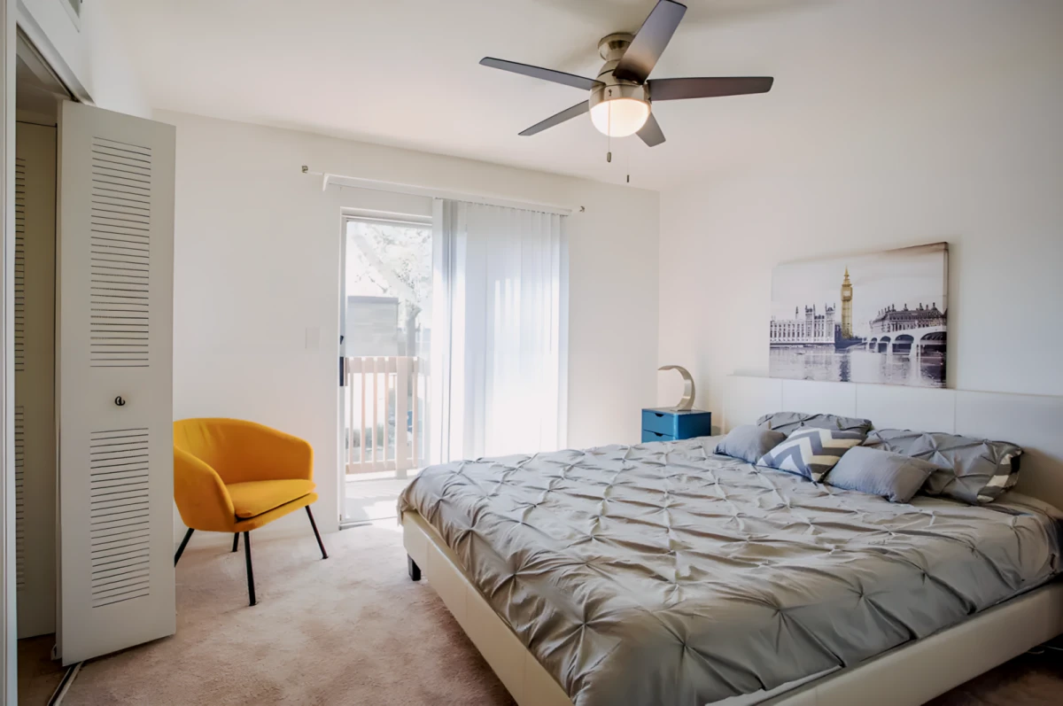 2 Rooms view 2
