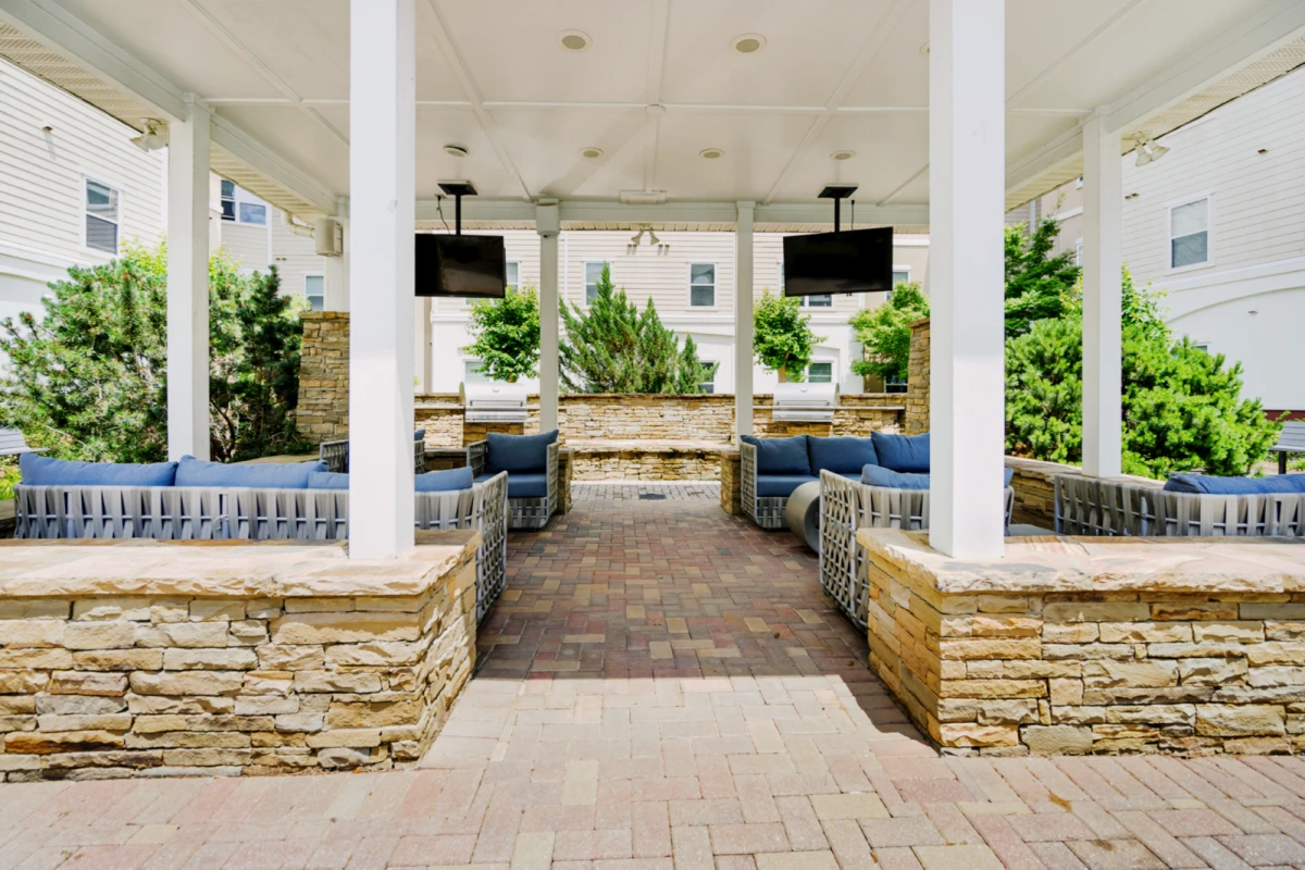 Outdoor Features