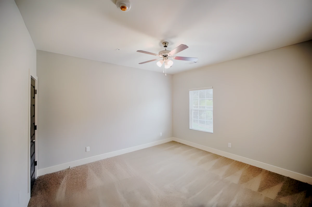 4 Rooms view 1