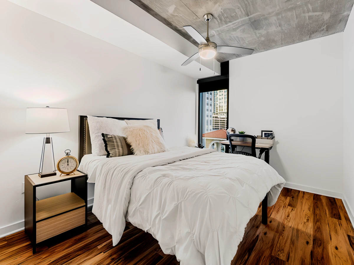 4 Rooms view 1
