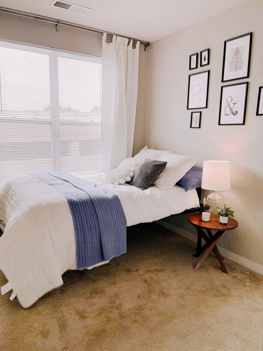 2 Rooms view 1