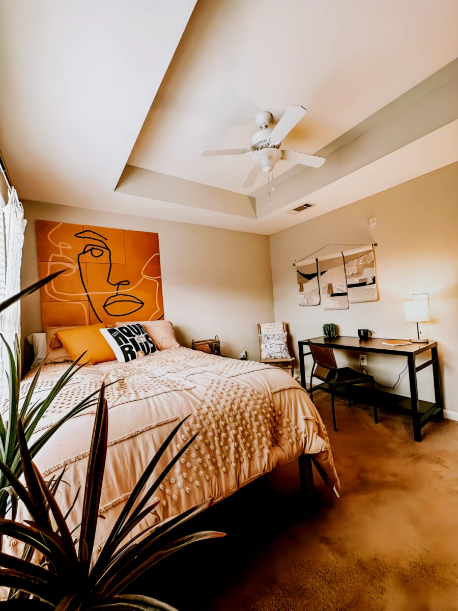 3 Rooms view 1