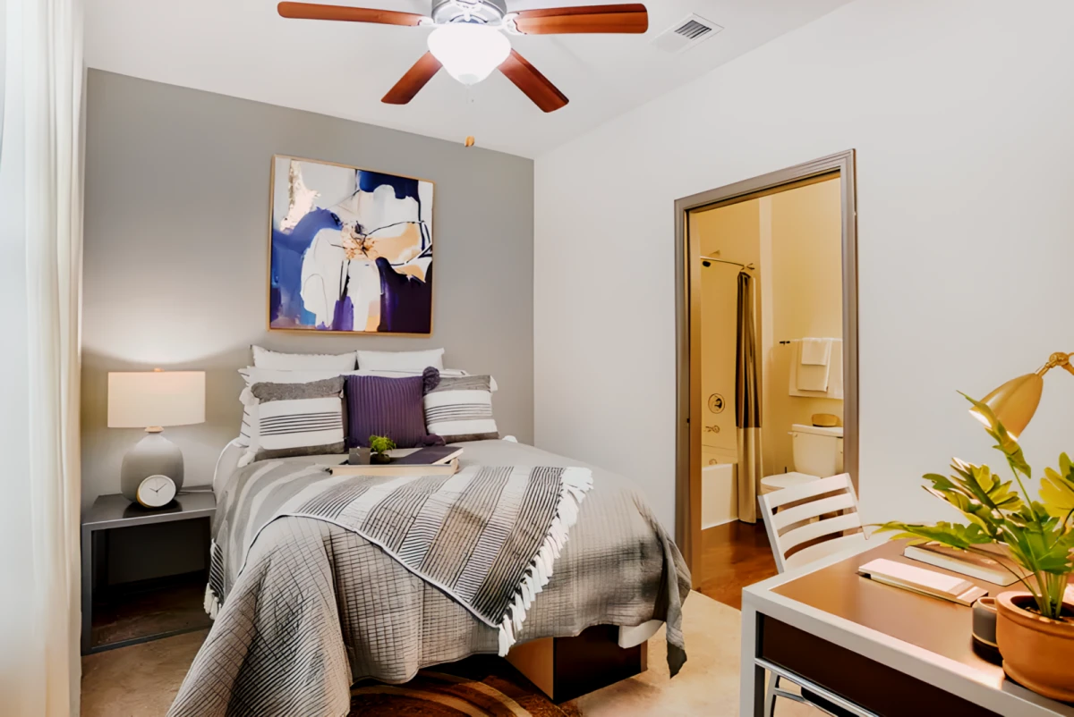 4 Rooms view 2