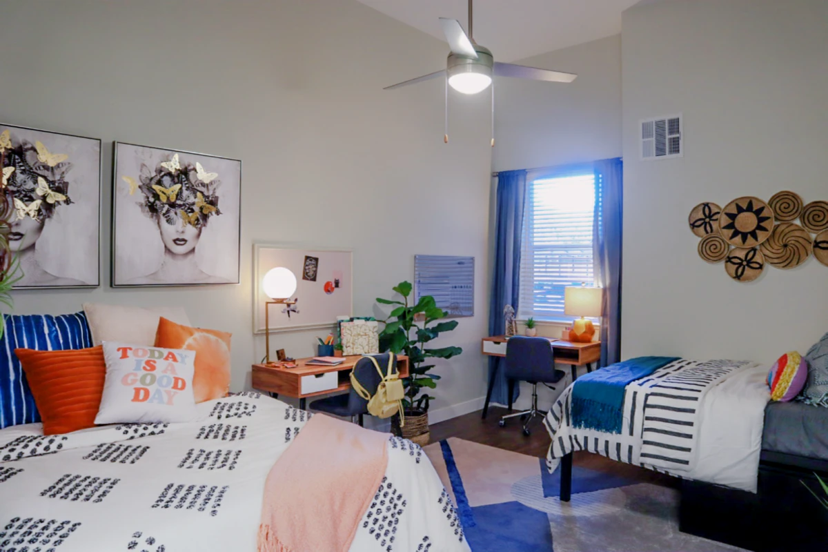 4 Rooms view 4