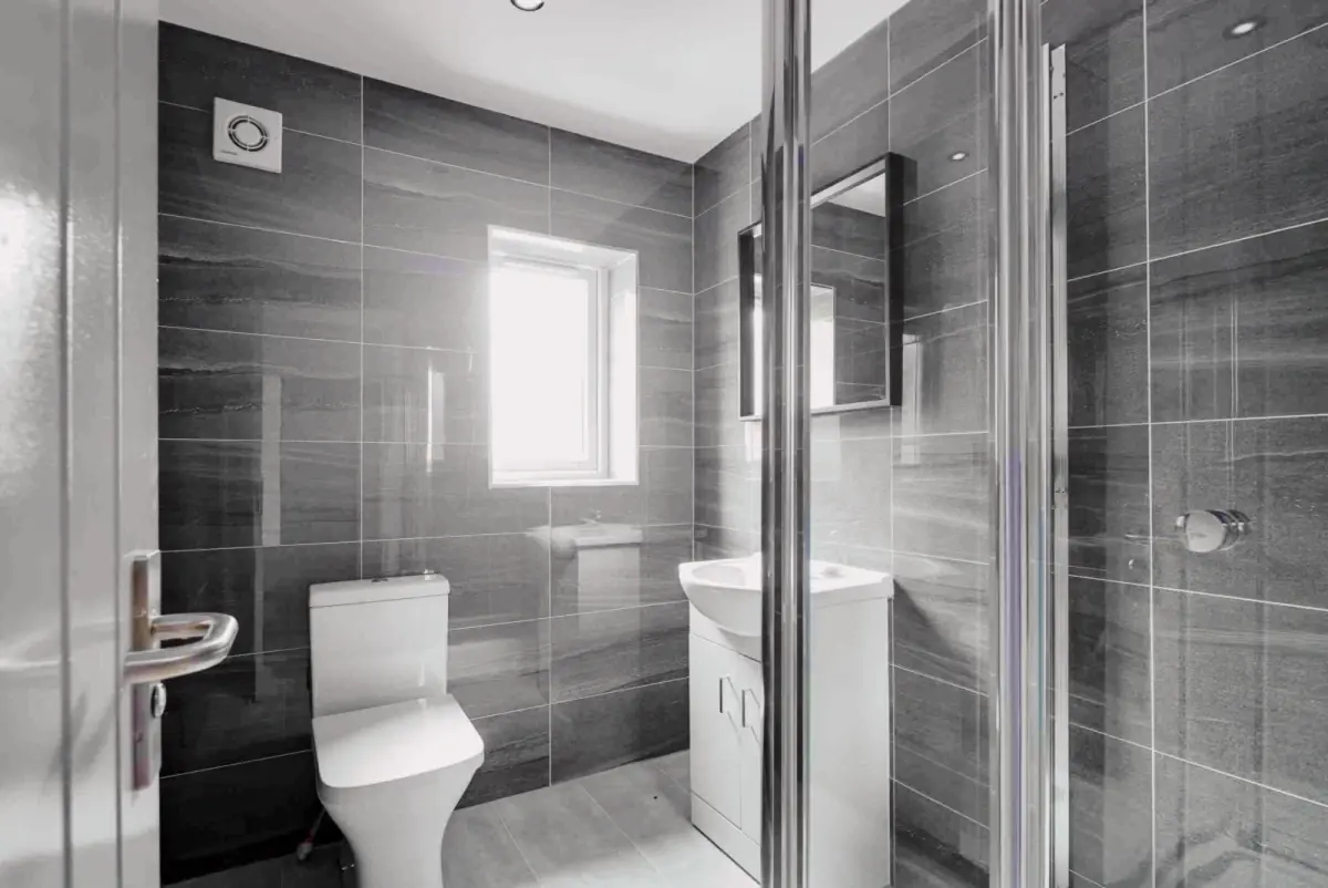 2 Beds 6 Baths