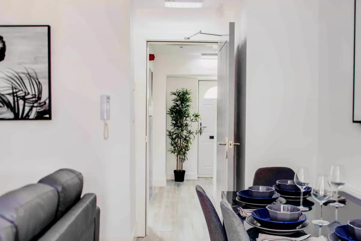 6 Beds 5 Baths
