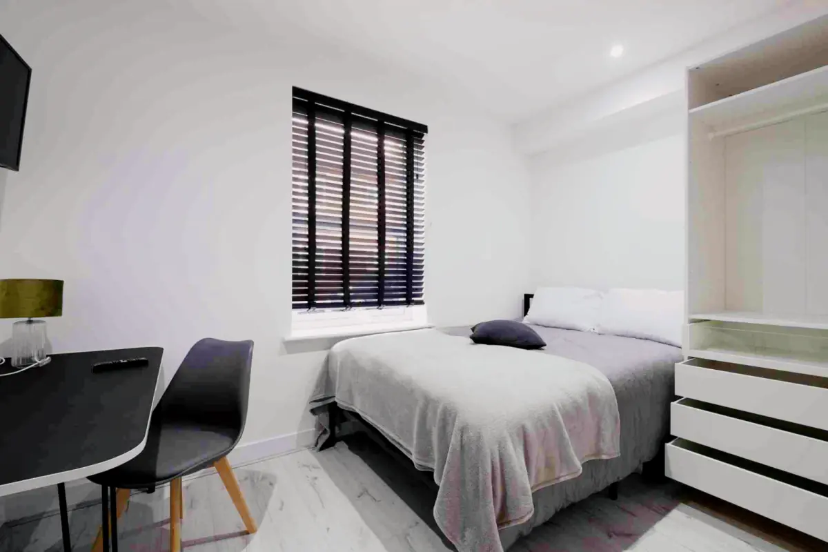 3 Beds 5 Baths