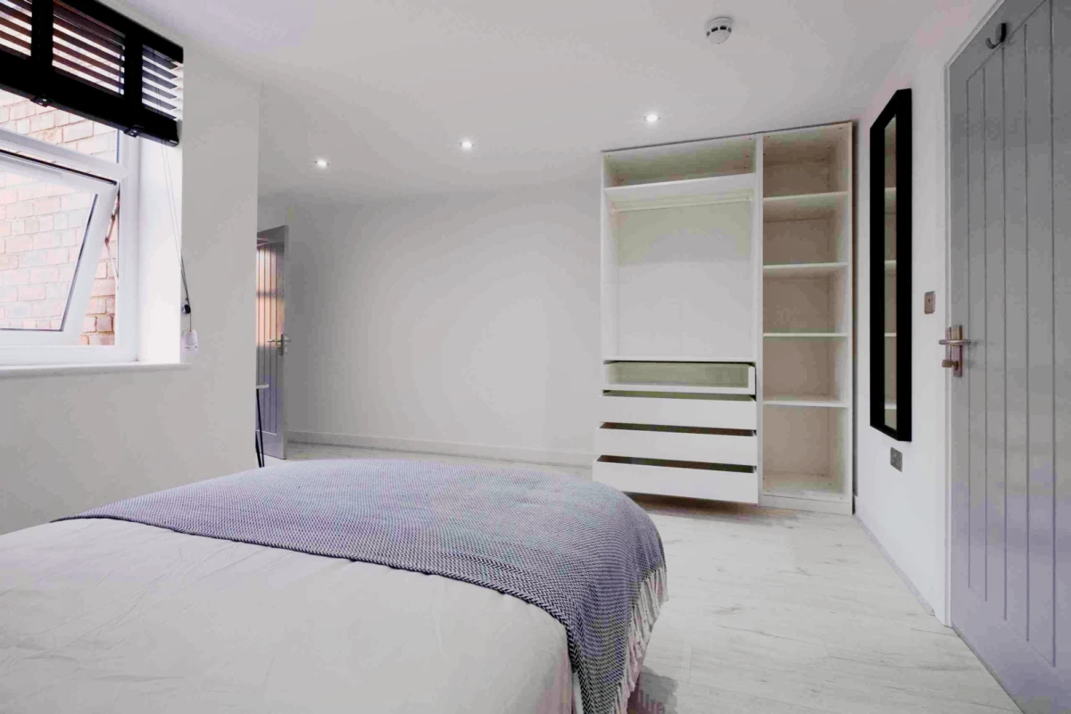 6 Beds 5 Baths