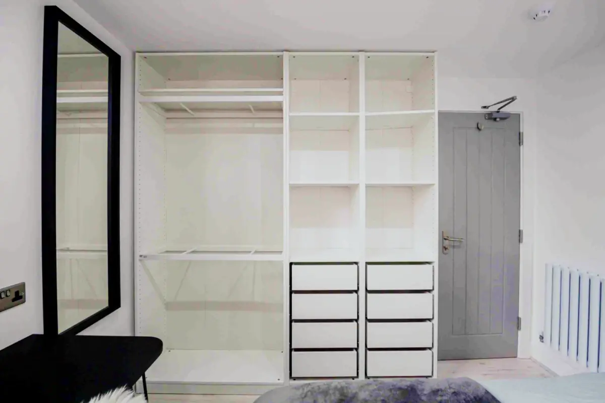 2 Beds 6 Baths