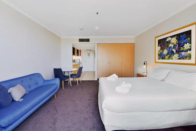 Chic studio near Kingston - Throop Avs metro station