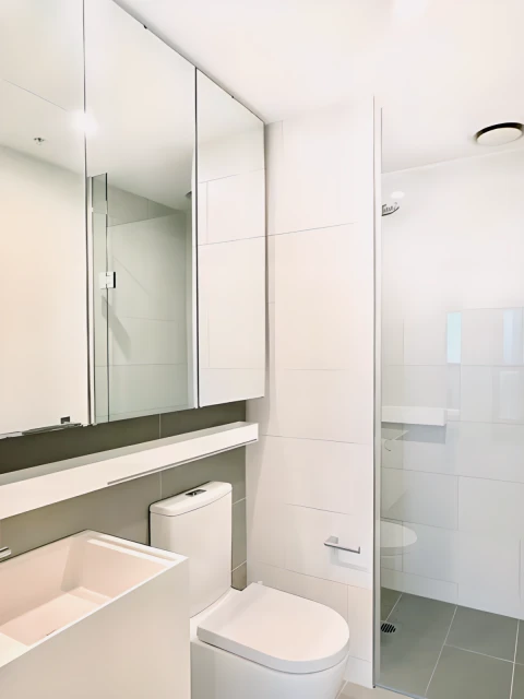 2 Bed 2 Bath 1 C