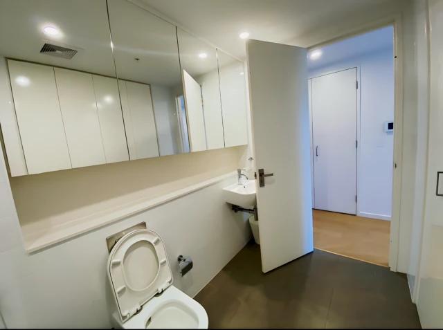 2 bed 2 bath 1c