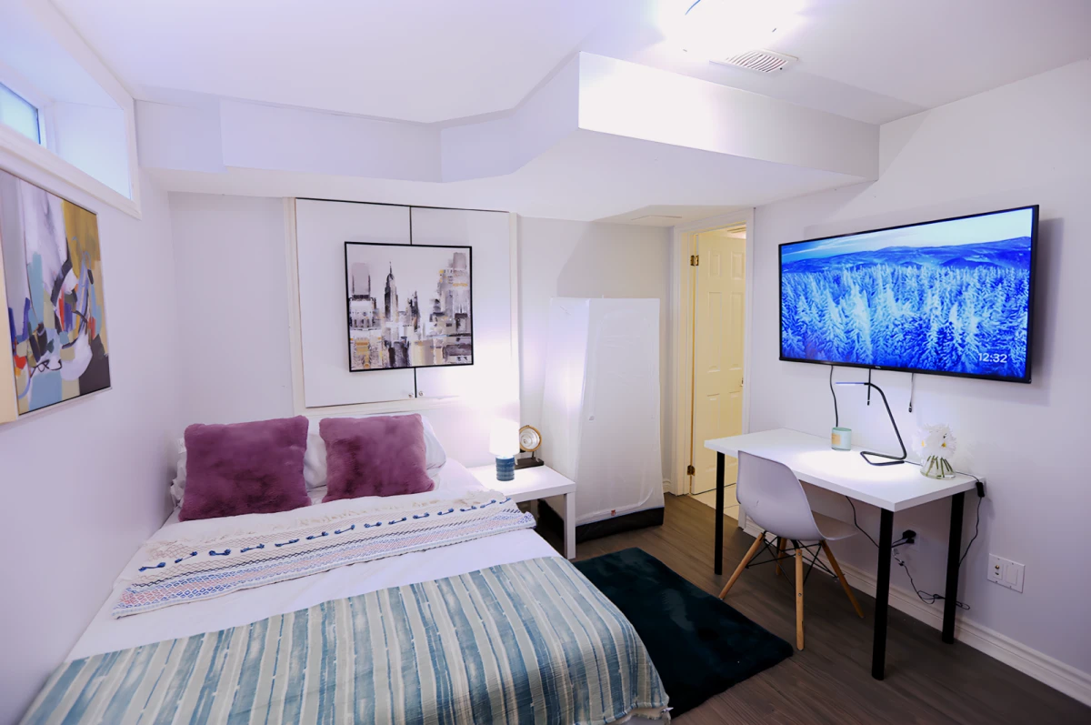 Master Room & Ensuite Bath (Basement)