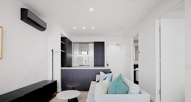 8402/228 La Trobe Street