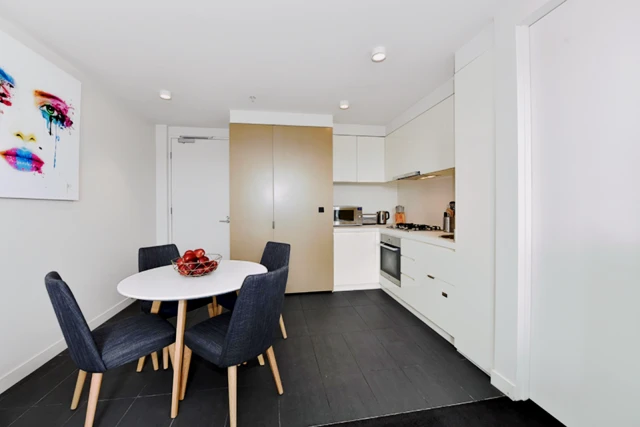 apartment near Mackenzie Street