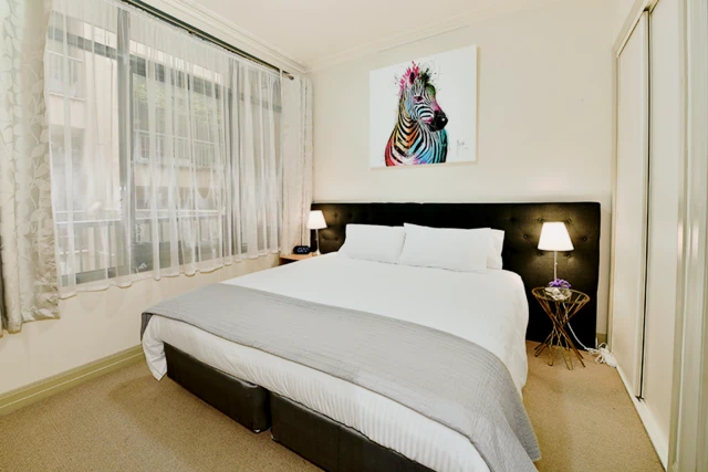 Cool 1-bedroom apartment near Flagstaff train station