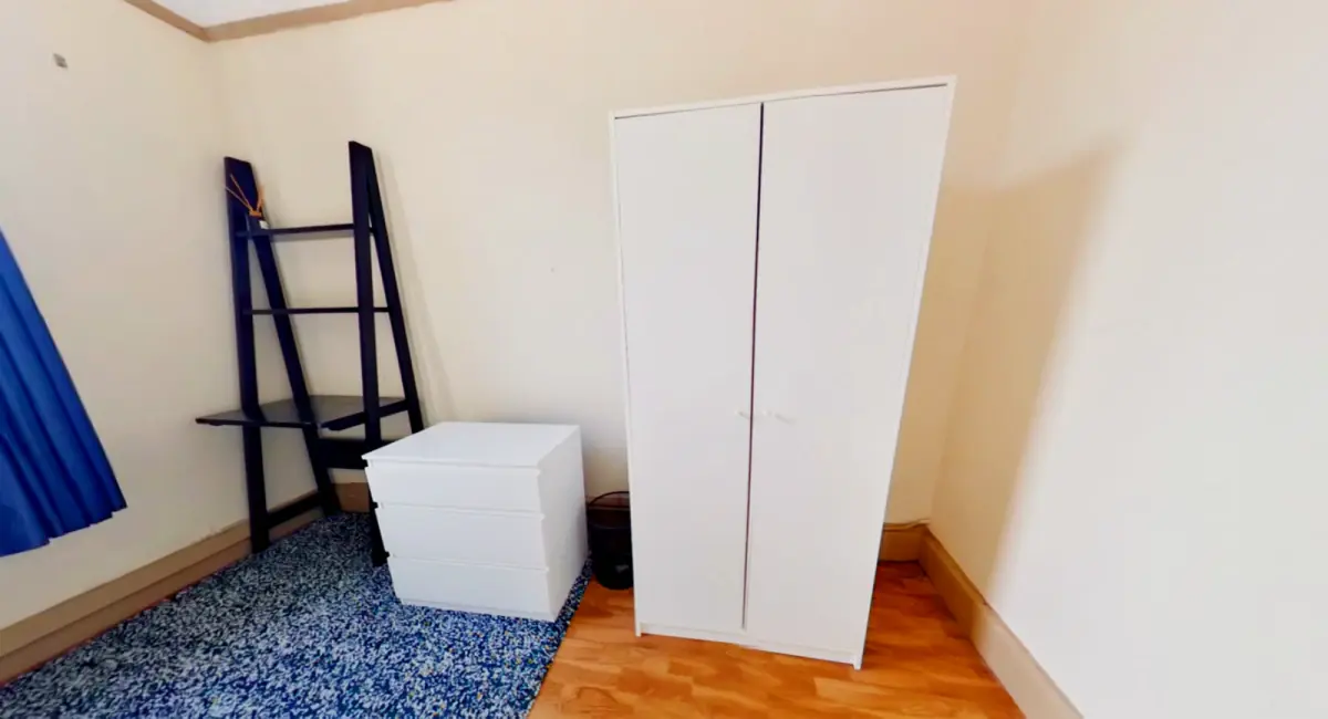 Room 4