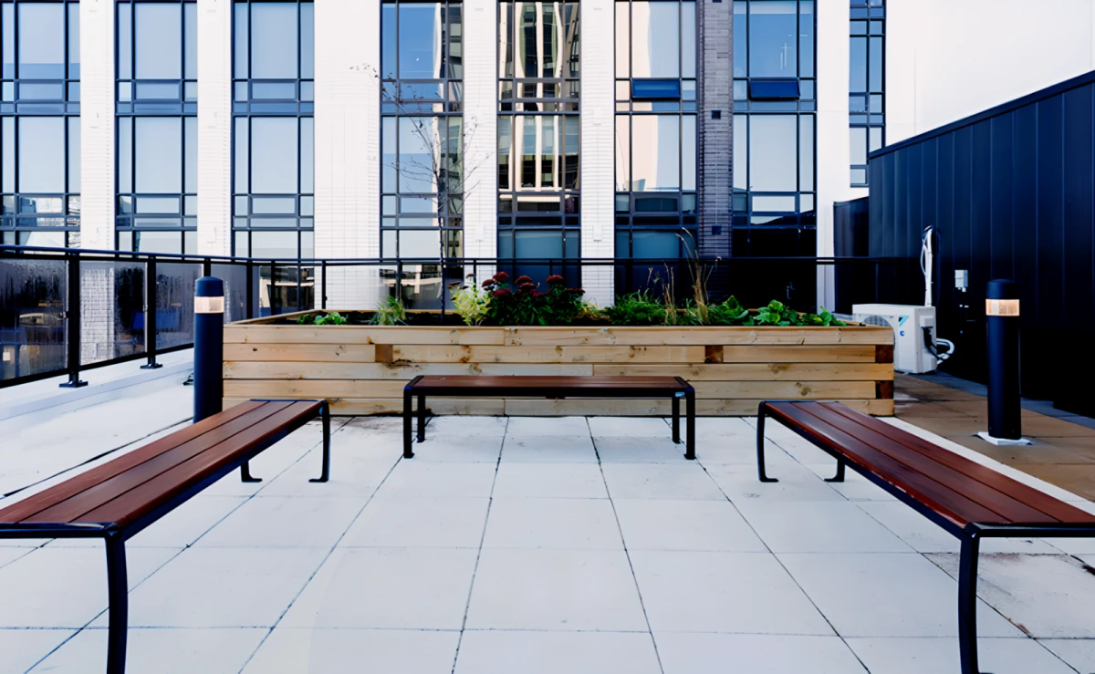 Outdoor Features