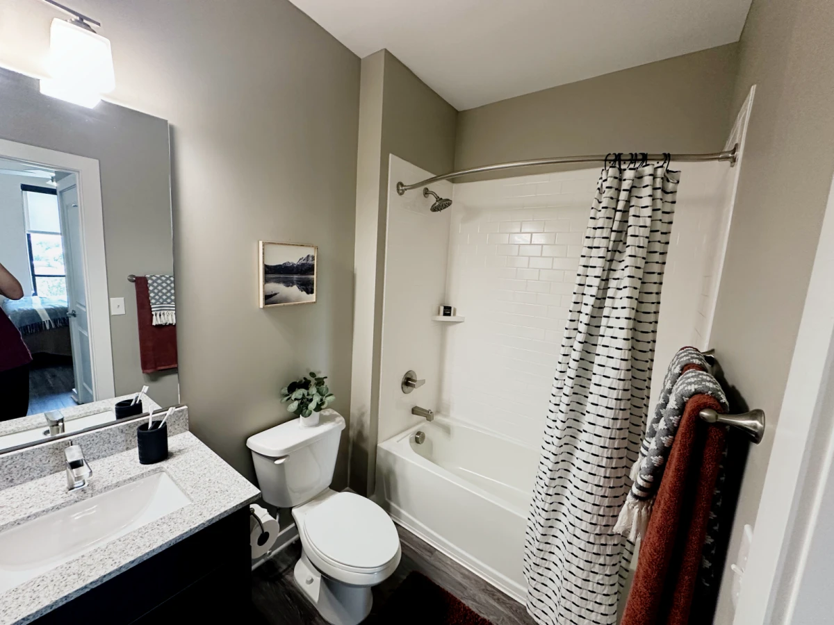 1 Rooms view 2