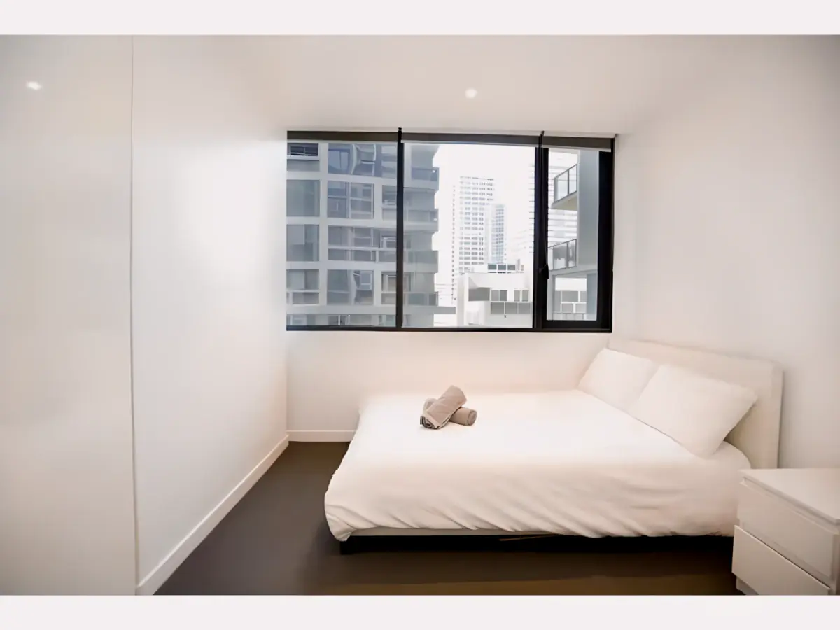 2 Rooms view 2