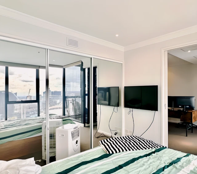 1 bedroom  1 bathroom