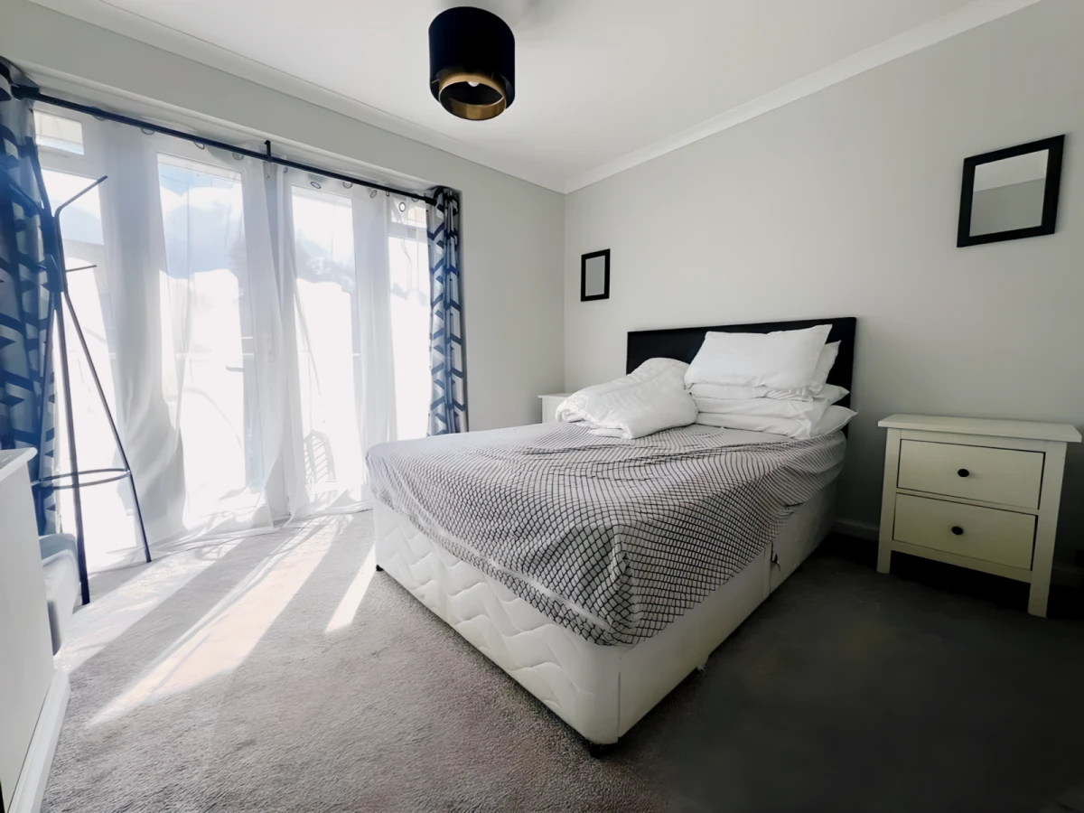 2 bedrooms 1 bathroom