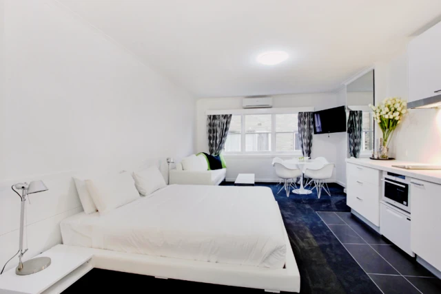 Charming studio near South Yarra train station