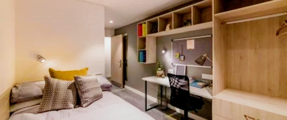 Ensuite Room