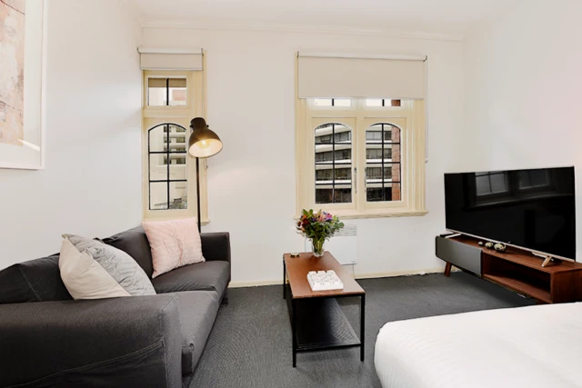 Lovely 1-bedroom apartment near Flinders Street Railway Station