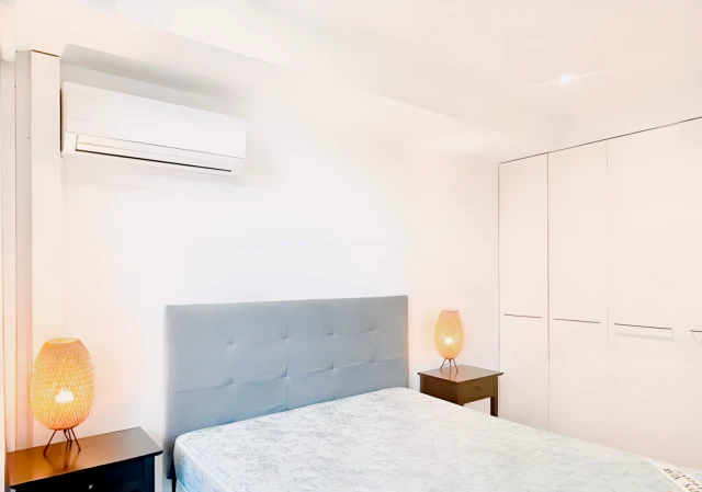 1 Bed 1 Bath 1 C