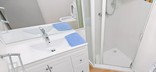 2 Bedroom