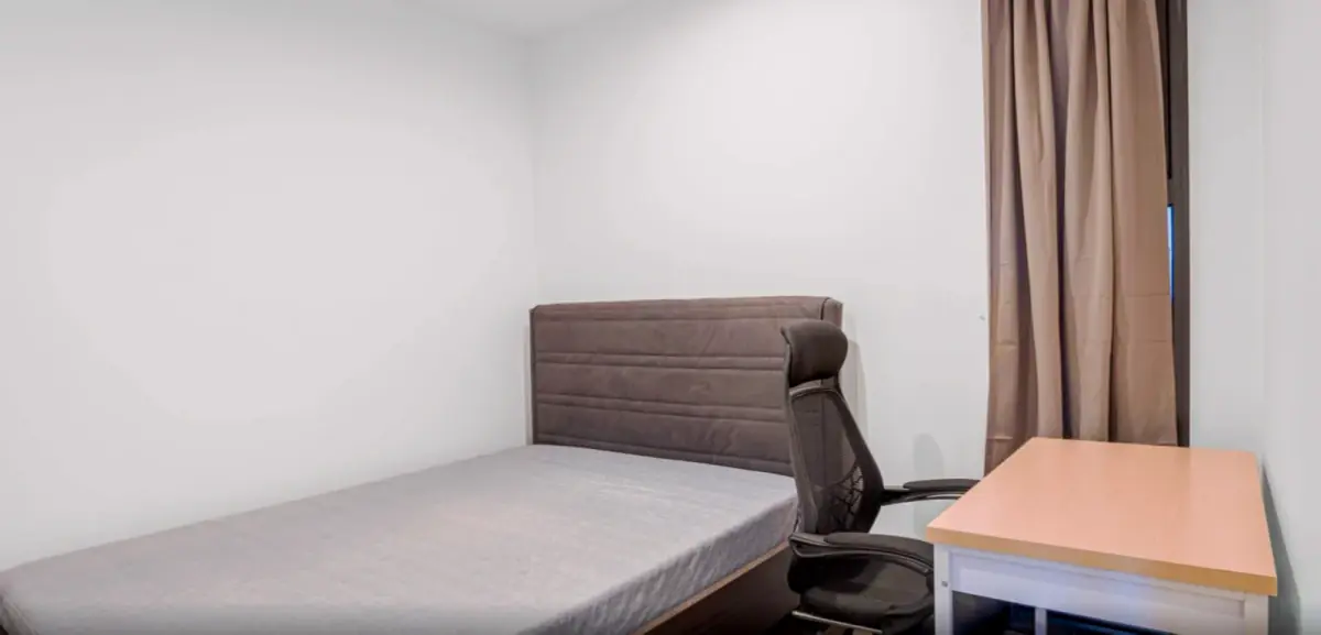 2 Rooms view 4