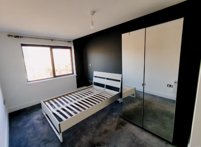 1 bedroom  1 bathroom
