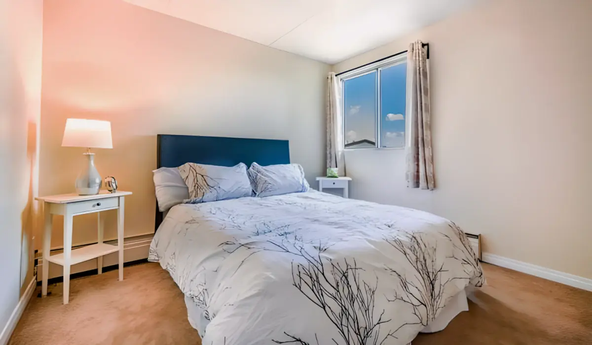 1 Rooms view 1