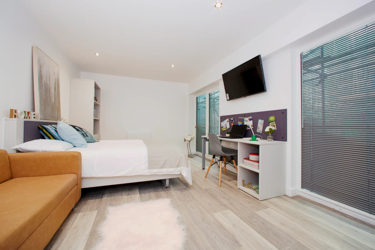 Studio Rooms view 4