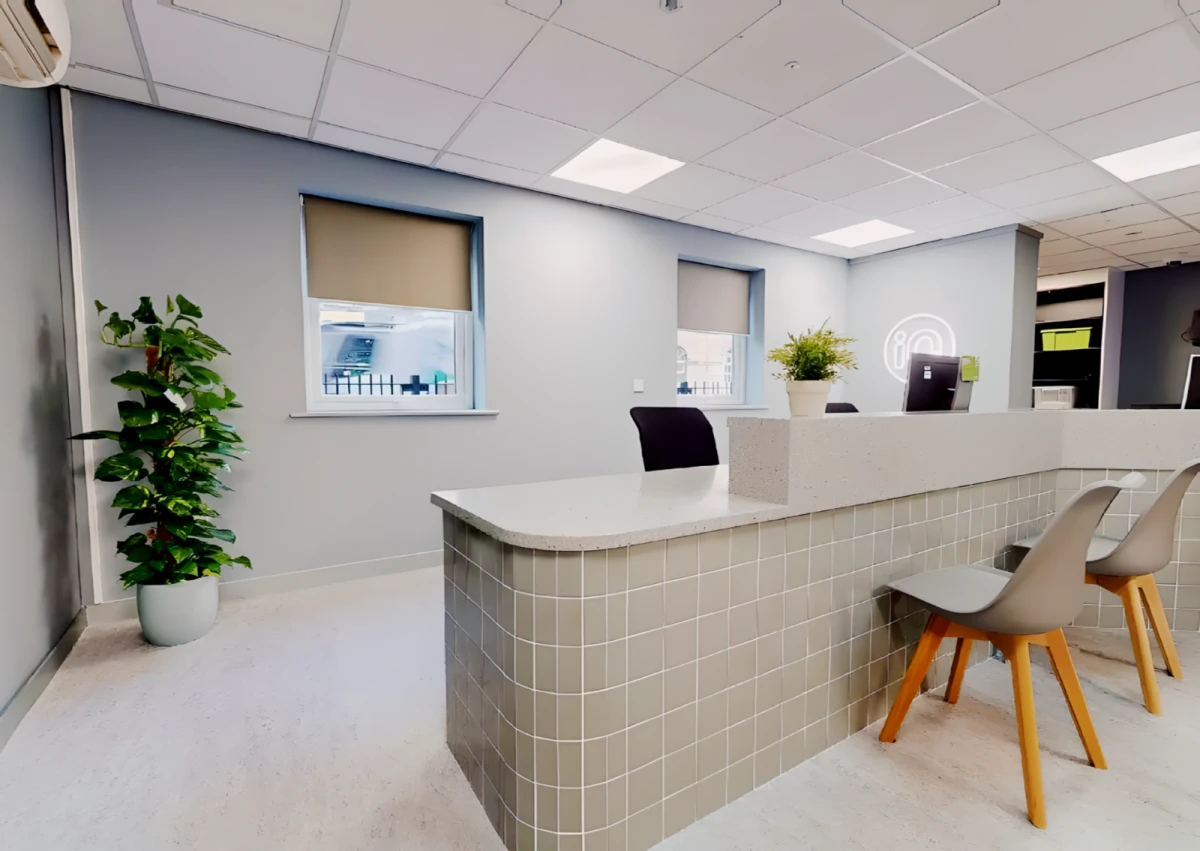 iQ Aspley House