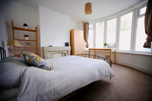 4-bedroom house with large garden in top Withington location