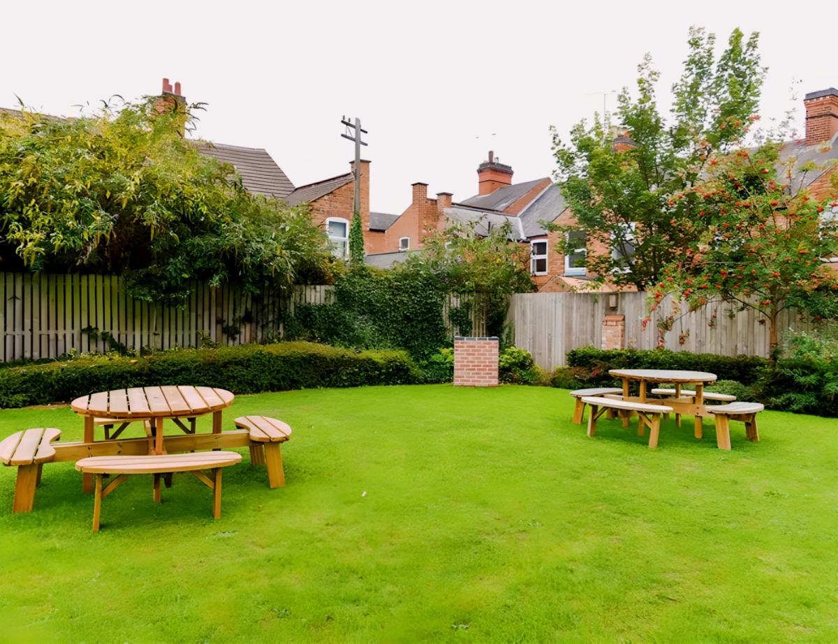 Outdoor Features