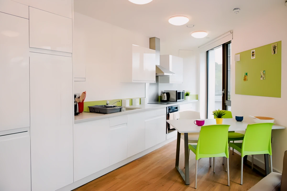 5 Bed Standard En-suite