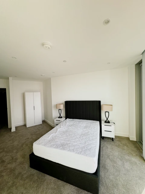 2 Bedrooms 2 bathrooms