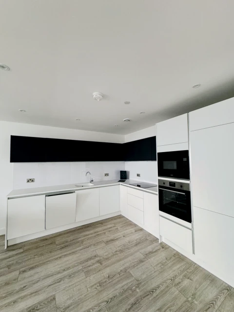 2 Bedrooms 2 bathrooms