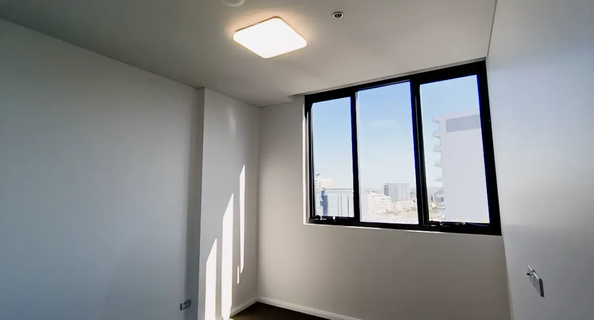 2 Rooms view 1