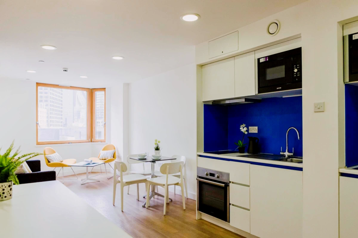 Lit Aldgate Residence