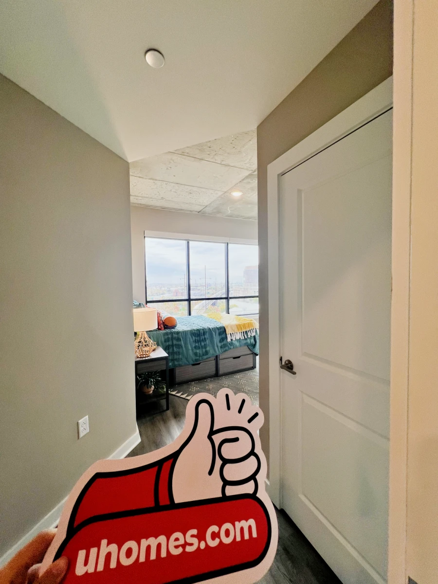 4 Rooms view 4
