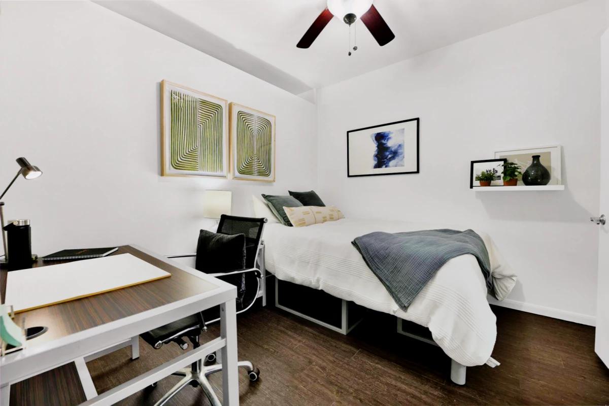 2 Rooms view 1