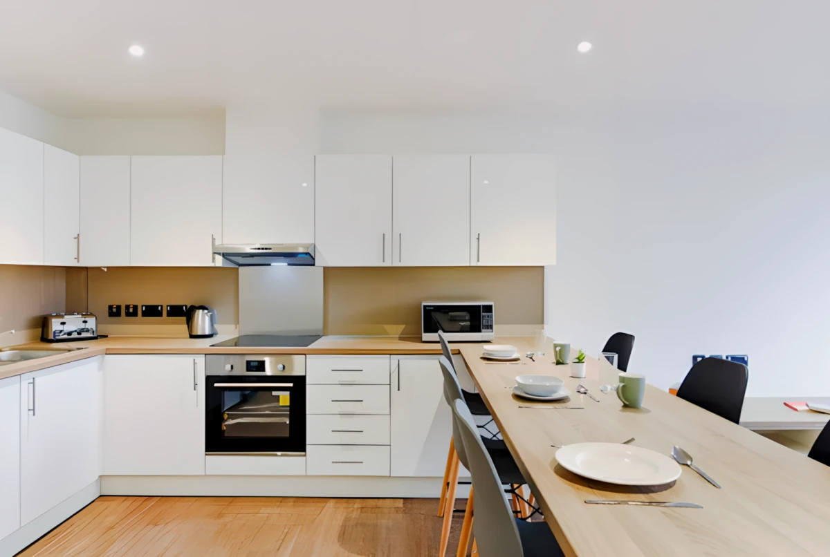 Ensuite gold - city view (upper floors)