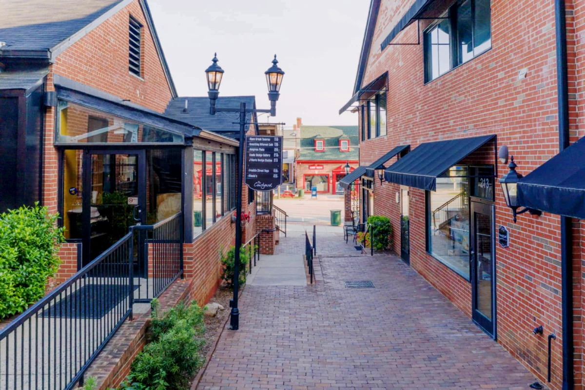 Courtyard Lofts